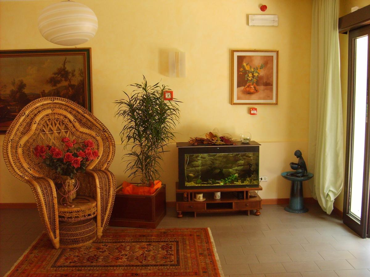 Hotel Valentino بيناريلا المظهر الخارجي الصورة